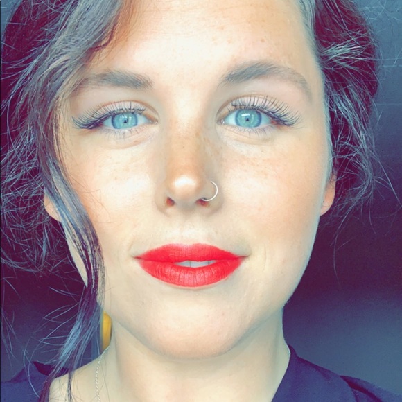 Meet your Posher, Patricia - Picture 1 of 1